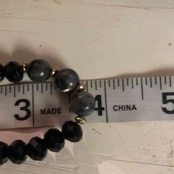 8” stackable stretch bracelet w/9 gray marble 12 black beads & gold beads each - Picture 8 of 9